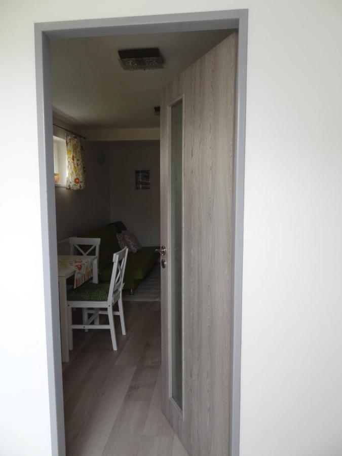 Apartment Karovi *